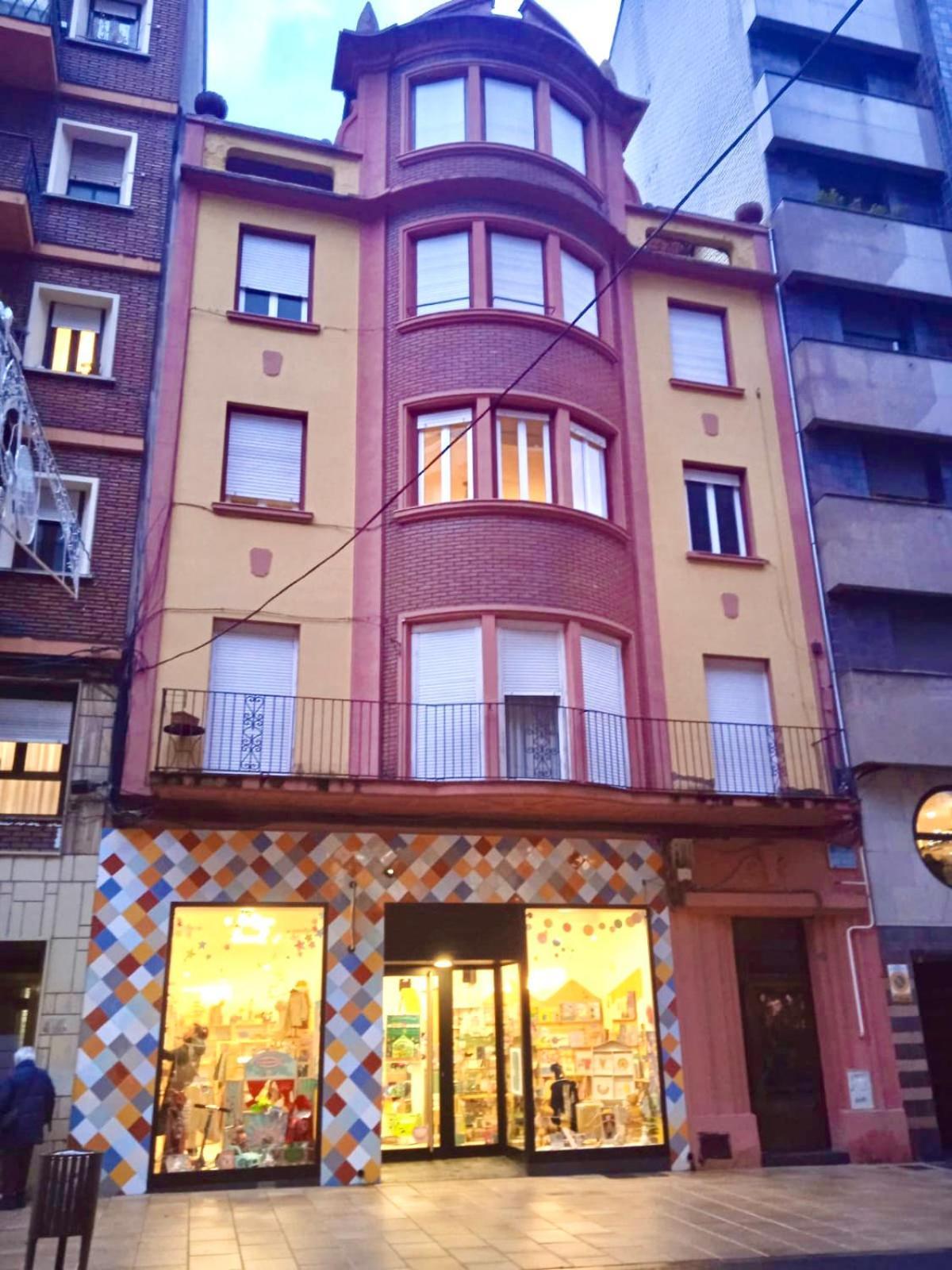 Segundo Antolin Yellow Door Понферада Екстериор снимка